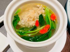 清炖蟹粉狮子头-静之湖湖畔餐厅