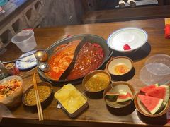 -萍姐火锅·公路夜市(武汉首店)