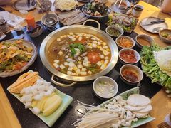 -顶顶汤火牛排火锅·经典铜锅涮肉