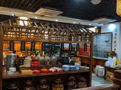 -黄桷树曹家私房菜(江与城店)