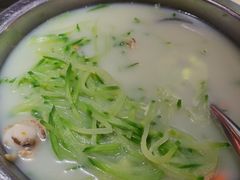-大胡同天津菜·海肠捞饭·津门皮皮虾锅贴一绝(西姜井店)