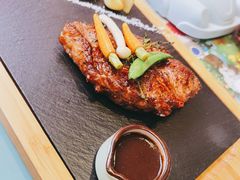 -水桶王国主题餐厅·聚会·生日派对·亲子活动·家庭套餐(亚龙湾希尔顿店)