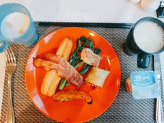 -深圳富苑皇冠假日套房酒店