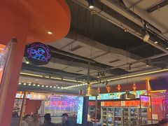 -钢管厂五区小郡肝串串香(蜀都万达店)