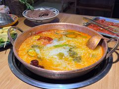 -洱火云南酸菜牛肉火锅(石景山当代商城店)