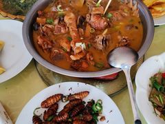 -华龙特色大骨鸡农家菜馆