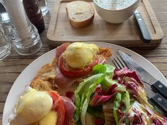 -Common Table · Brunch & Coffee
