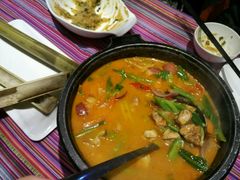 -香巴拉云南餐厅(华莱坞店)