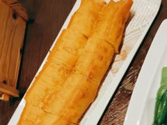 现炸油条-北海银滩皇冠假日酒店-德丰楼中餐厅