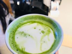 抹茶拿铁-瑞幸咖啡(三里屯SOHO-6号楼店)