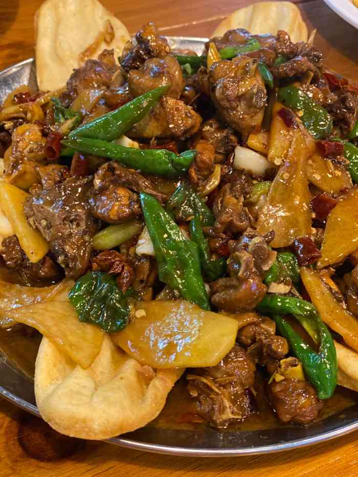 滕州羊肉汤·辣子鸡·家常菜-"就是和朋友们一起吃饭随便找的一家店