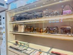 -恒一珠宝·回收黄金钻石奢侈品(灵岩南路店)