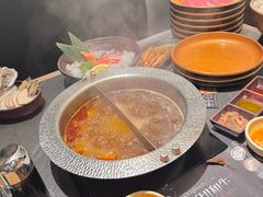-牛YO寿喜烧·铁板烧和牛火锅自助(市府恒隆店)