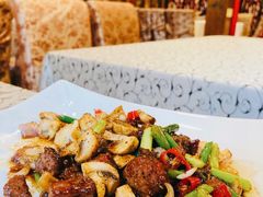 蒜苔炒牛柳-一江春水·杭帮臻宴(三台山店)