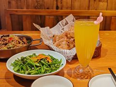 -老滇山寨•云南特色菜•地方菜•民族风情歌舞表演(金碧店)