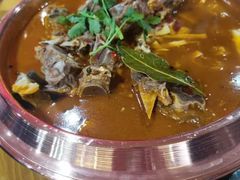 -虾弄弄海派小龙虾·牛羊蝎子火锅