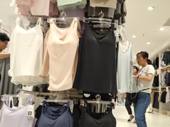 -优衣库(威海威高购物中心店)