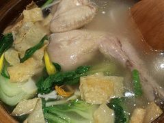 -刀小蛮半只鸡过桥米线(家乐福四元桥店)