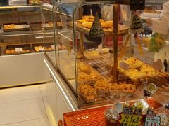 面包甜点陈列柜-广隆蛋挞王(农讲所店)