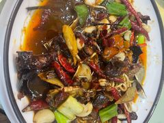 -老街烧烤大排档·地道湖北菜·龙虾馆(汉口火车站店)