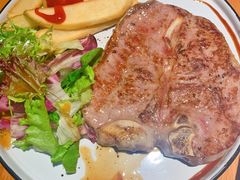 新西兰带骨肉眼牛排-新贝乐意大利餐厅(镇江苏宁广场店)