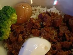 红藜麦卤肉饭-村外有星光小食铺(长嘉汇店)
