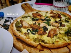热那亚罗青酱鸡肉芝士脆薄饼-娜娜家•Nana’s restaurant (爱琴海店)