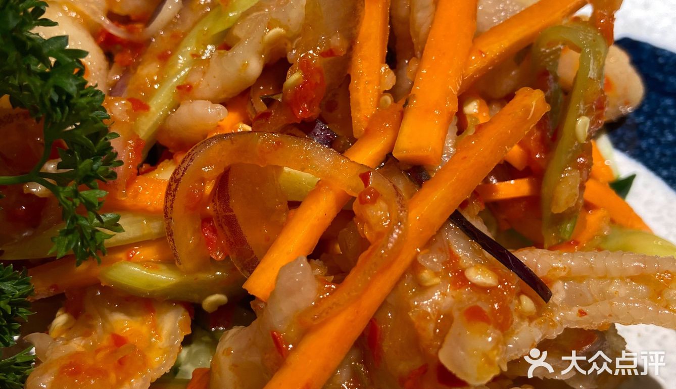 昨天和家人去吃的一家泰国菜，可能是去的时间比较早