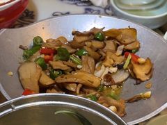 -卢大鲜鱼头捞饭(美利广场店)