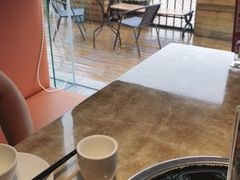 靠窗位-德兴show鲜·蒸汽海鲜火锅餐厅(格创悦里店)