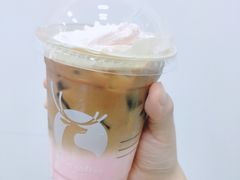 珞珈樱花拿铁-瑞幸咖啡(新世界中心店)
