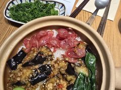 -煲仔皇腊味煲仔饭(经四万达店)