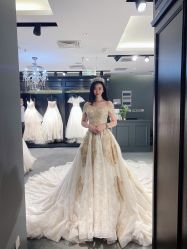 -GRACE KELLY婚纱与礼服(北京店)
