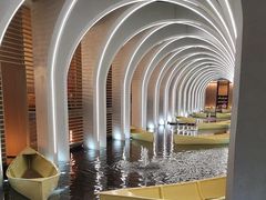 -涨巢·潮玩水疗局