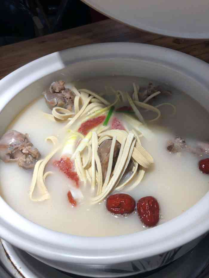 金华骨头煲(迎春路店)-"第一次吃金华骨头煲. 04环境:空间.