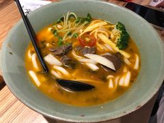 特制雪菜牛腩面-陳八两面家(滨江天街店)
