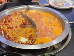 -沸炉重庆老火锅(军事博物馆店)