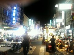 -六合夜市