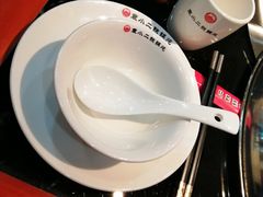 -袁小二大东北铁锅炖(吉祥村总部)