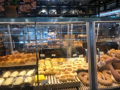 面包甜点陈列柜-东哥面包(江宁大润发店)