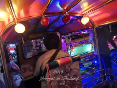 -席娜卡琳火车铁道夜市