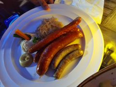 -LENBACH兰巴赫西餐啤酒坊(大连东港店)
