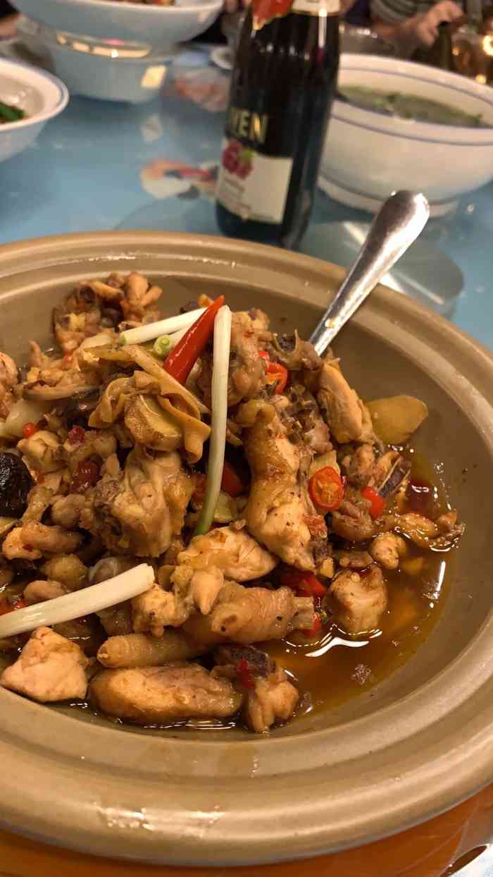 湖南家常菜(中意一路店)-"今天妹妹过生日,特意选了一家,绿草地湘菜