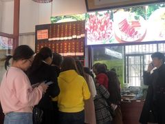 等位区-上卢老天大馄饨(上楼线店)