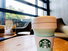 -星巴克(杭州湖滨银泰E区店)