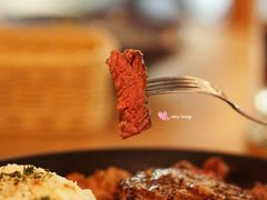 铁板鹅肝菲力牛排配蒜蓉炒饭-FOMO Modern Spanish Bistro