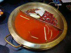木瓜番茄鸳鸯锅-沸炉重庆老火锅(军事博物馆店)