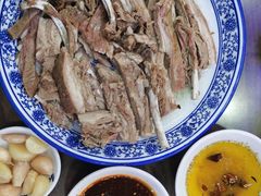 手抓羊肉-和月楼牛羊肉泡馍