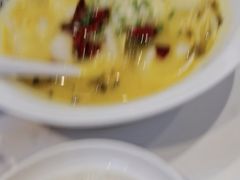 -渝是乎酸菜鱼·川渝小炒(新世界百货望京店)