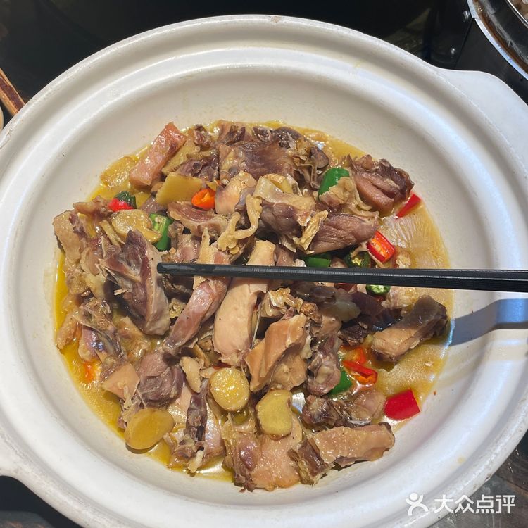 高桥这家衡阳菜连我这个衡阳人都被它拿下了🥹  